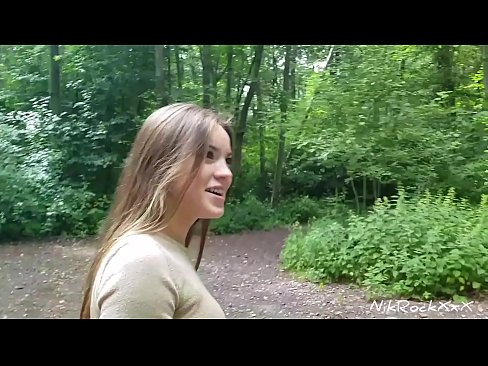 ❤️ I-am propus Evelinei să ne-o tragem într-un loc public! Ea a spus că da. Apoi i-am tras-o în fund și i-am ejaculat în gură. Apoi s-a pișat pe ea. at porn ro.porngifmag-com.ru ️❤