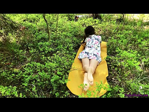 ❤️ Un străin de pe Tinder îmi masturbează păsărica și o fute cu pasiune în pădure at porn ro.porngifmag-com.ru ️❤