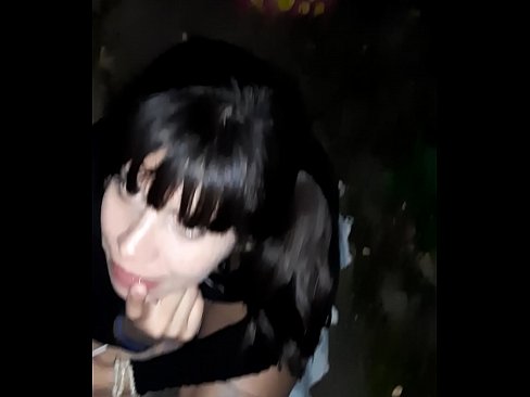 ❤️ Pe stradă penisul umflat în schimbul unor bomboane at porn ro.porngifmag-com.ru ️❤