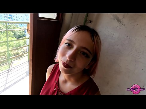❤️ O studentă senzuală o suge unui străin în Outback - Ejaculează pe fața lui at porn ro.porngifmag-com.ru ️❤
